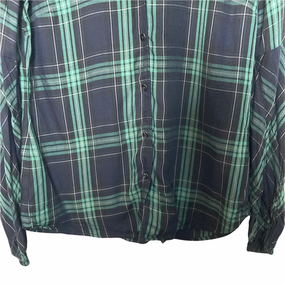 Cabi Big Sur Plaid Shirt - Picture 4 of 9